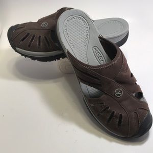 Keen size 10 Slide On’s